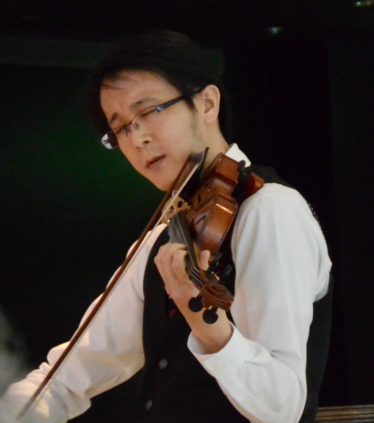 吉田篤(ヴァイオリン)-i